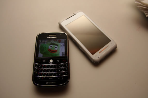Mens Fashion Mobile - Toshiba TG01