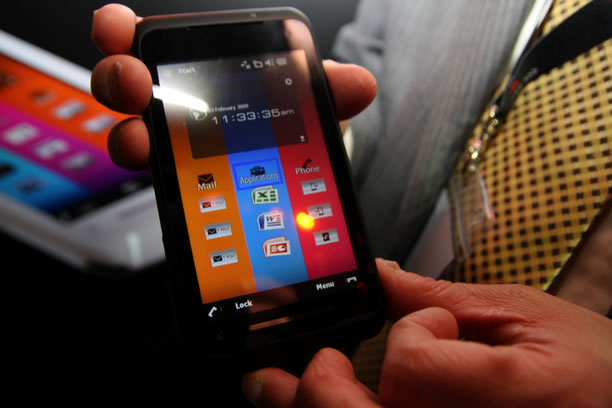 Mens Fashion Mobile - Toshiba TG01