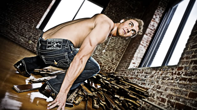 The Men’s Fashion Picks and Reader Incentive