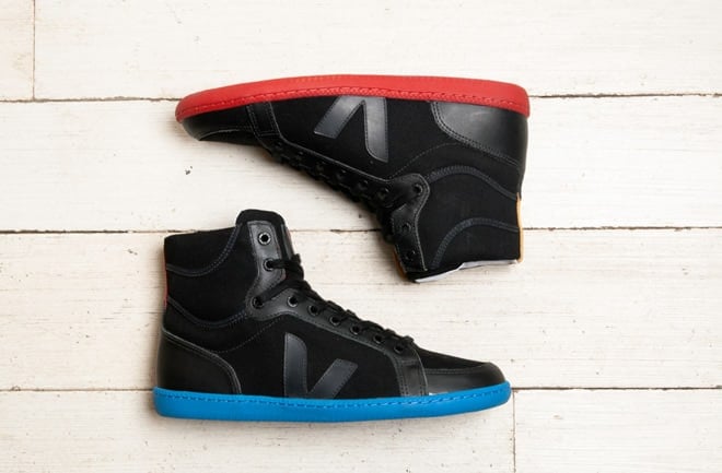 Veja 2011 SPMA Black Limited edition Collection blue and red