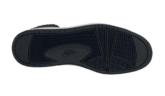 Nike Air Royal Mid Knit sole