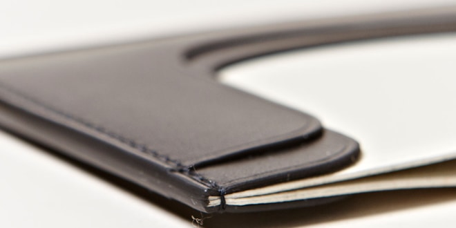 Isaac Reina Enzo Mari 6 Card Holder